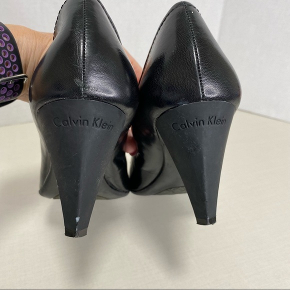 Calvin Klein Black Valorie Pump - Size 9 - Picture 6 of 9